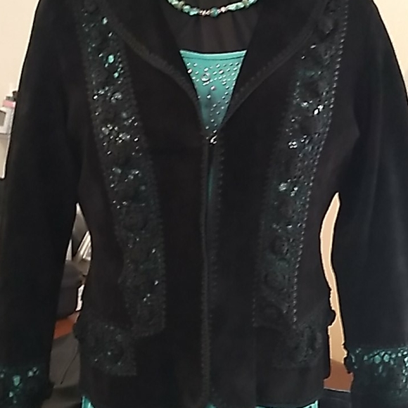 Mertillo Jacket/Top - Picture 2 of 8